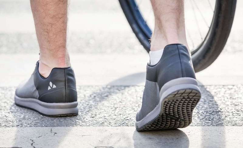 Commuting shoes